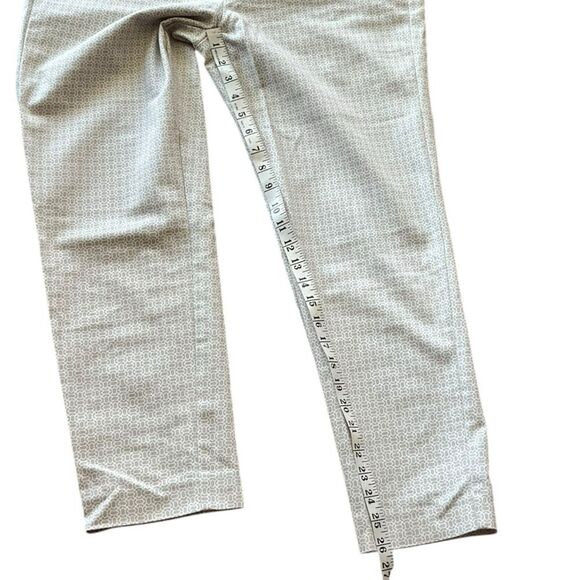 Adriana Papell Women’s Gray And White Geoprint Pants, Size 14 - Picture 6 of 10